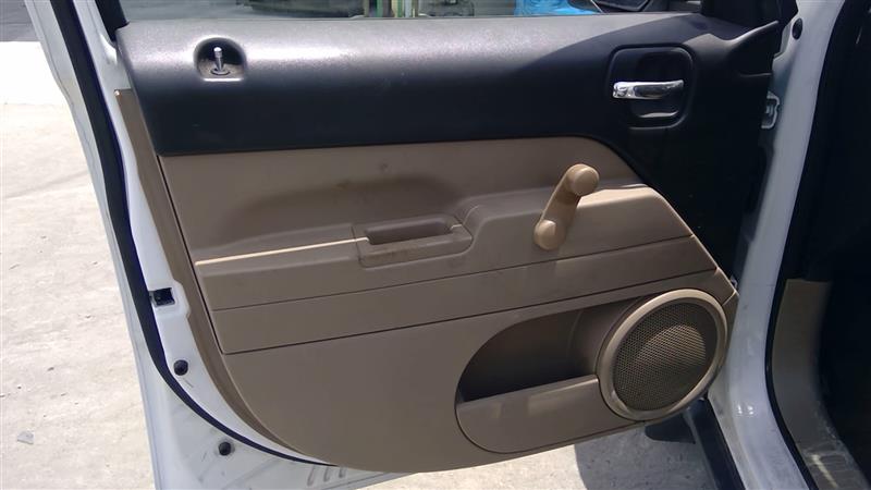 Vehicle/77192_03.jpg