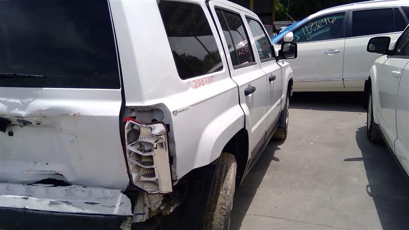 Vehicle/77192_12.jpg