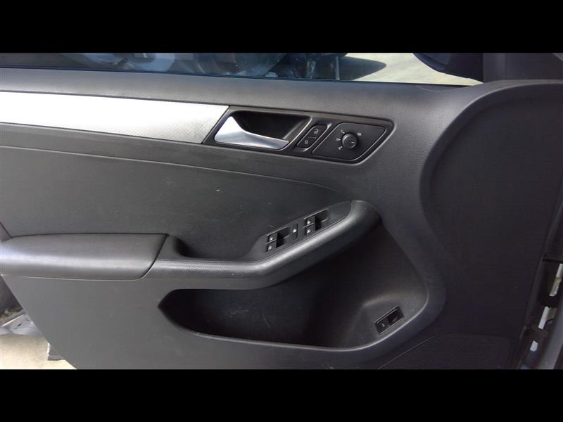 Vehicle/78746_04.jpg