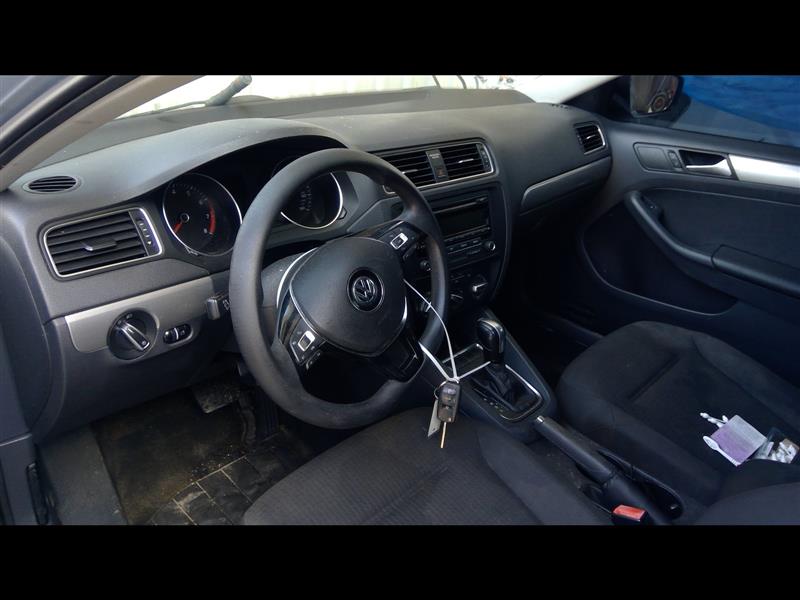Vehicle/78746_05.jpg