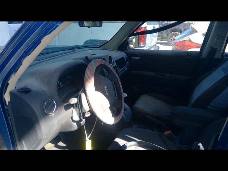 Vehicle/83682_12.jpg