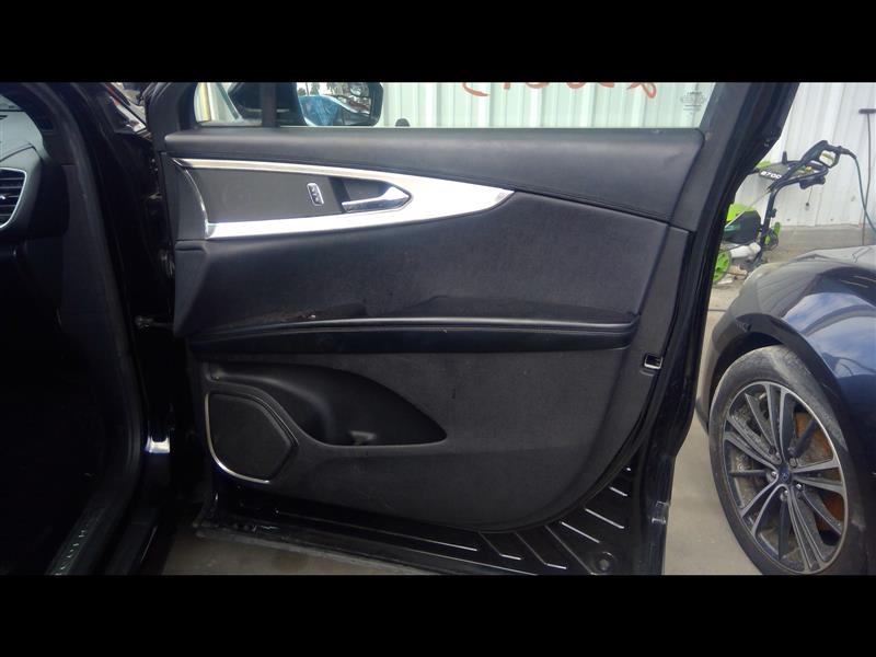 Vehicle/88937_06.jpg