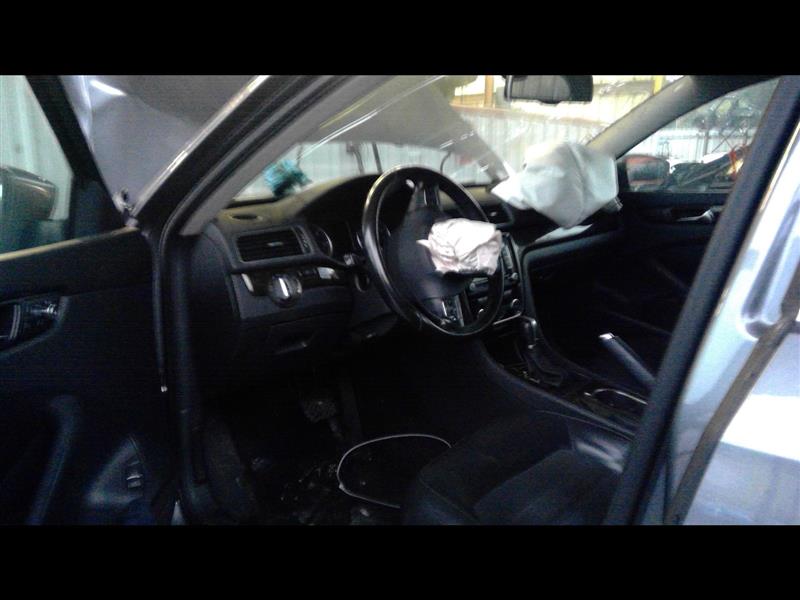 Vehicle/90504_05.jpg