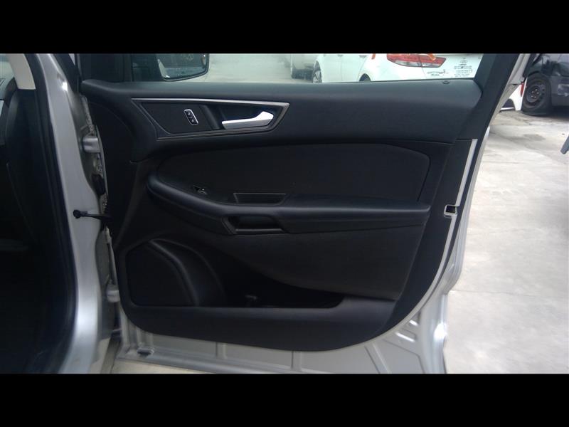 Vehicle/93304_06.jpg