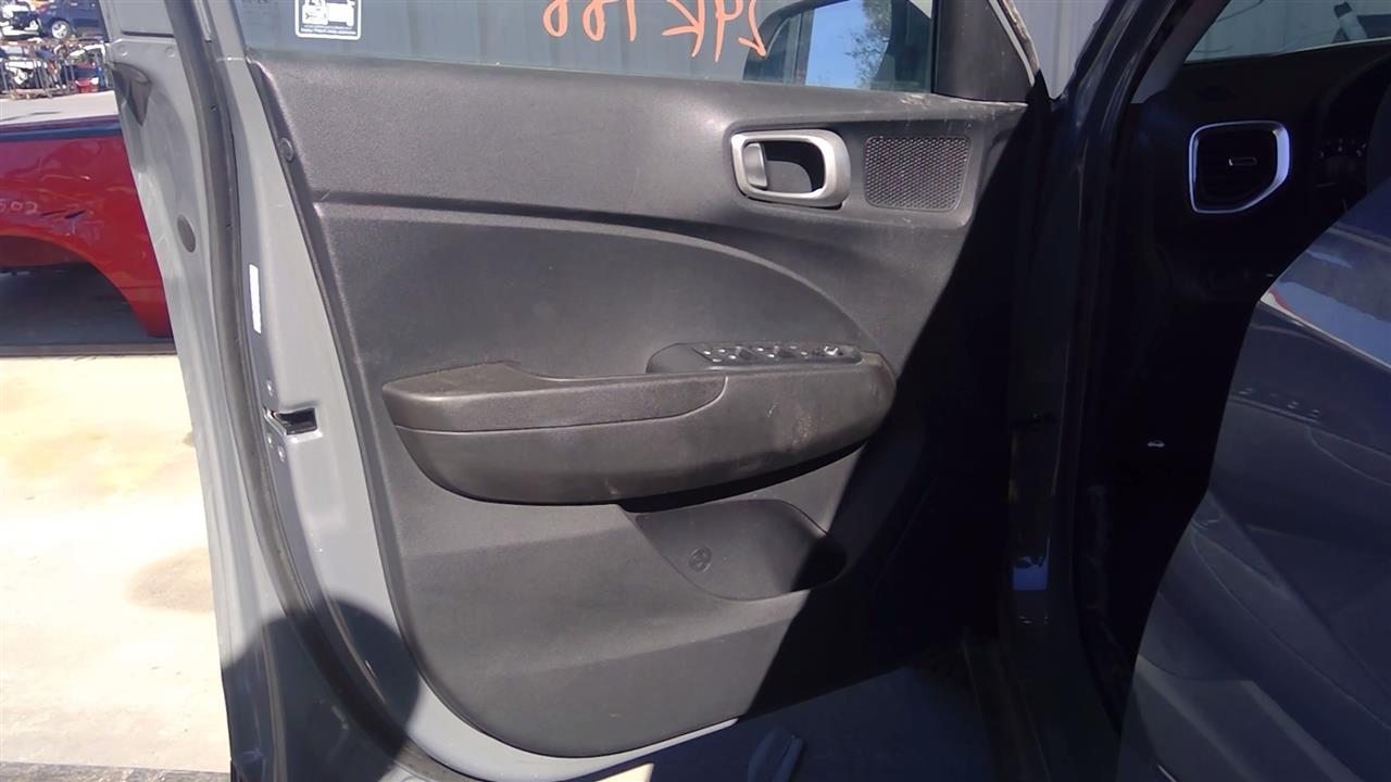 Vehicle/96858_04.jpg