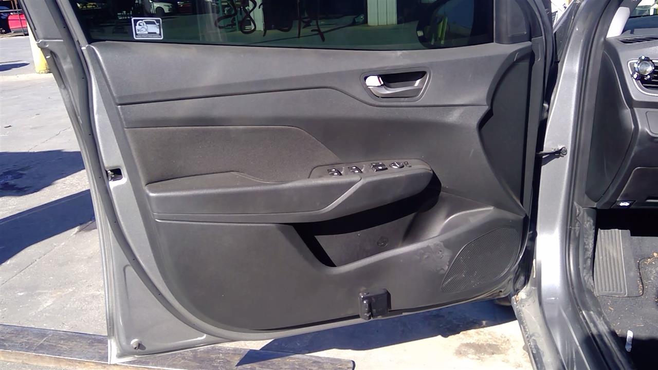 Vehicle/97485_04.jpg