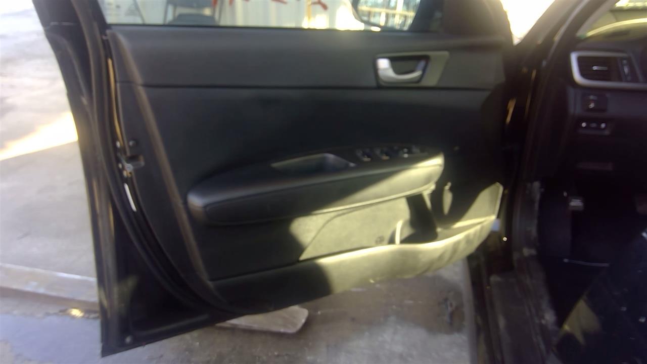 Vehicle/98661_04.jpg