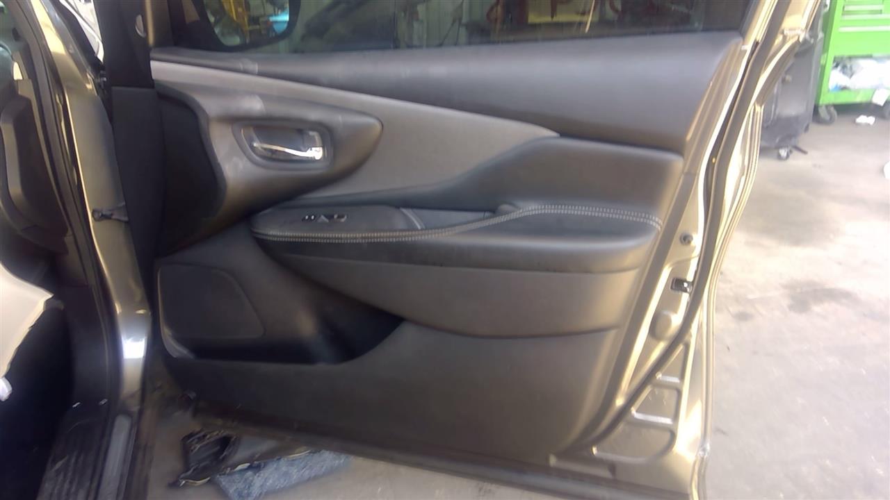 Vehicle/99197_03.jpg