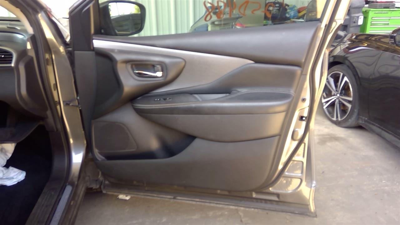 Vehicle/99333_06.jpg