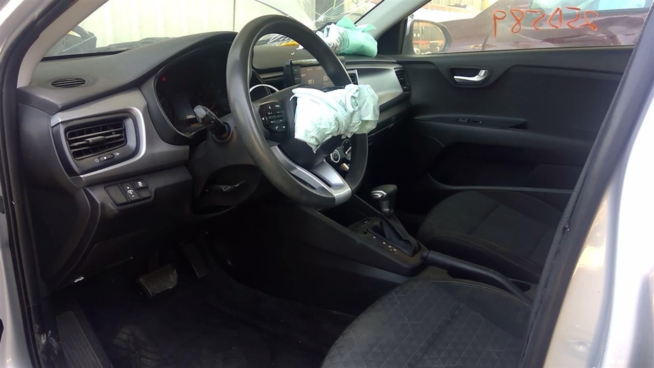 Vehicle/99654_05.jpg