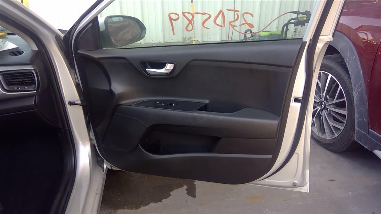 Vehicle/99654_06.jpg