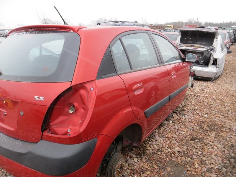 https://f005.backblazeb2.com/file/img-partshotlines-com/Inventory/MA176/Vehicle/294_03.jpg