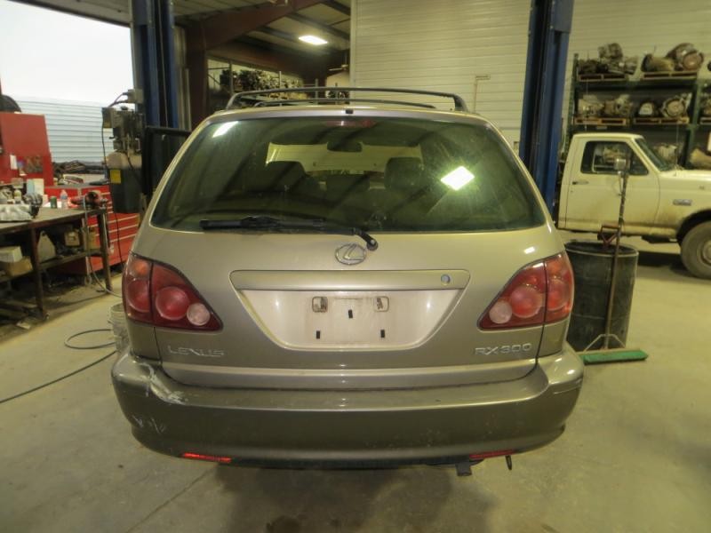 https://f005.backblazeb2.com/file/img-partshotlines-com/Inventory/MA176/Vehicle/5899_10.jpg