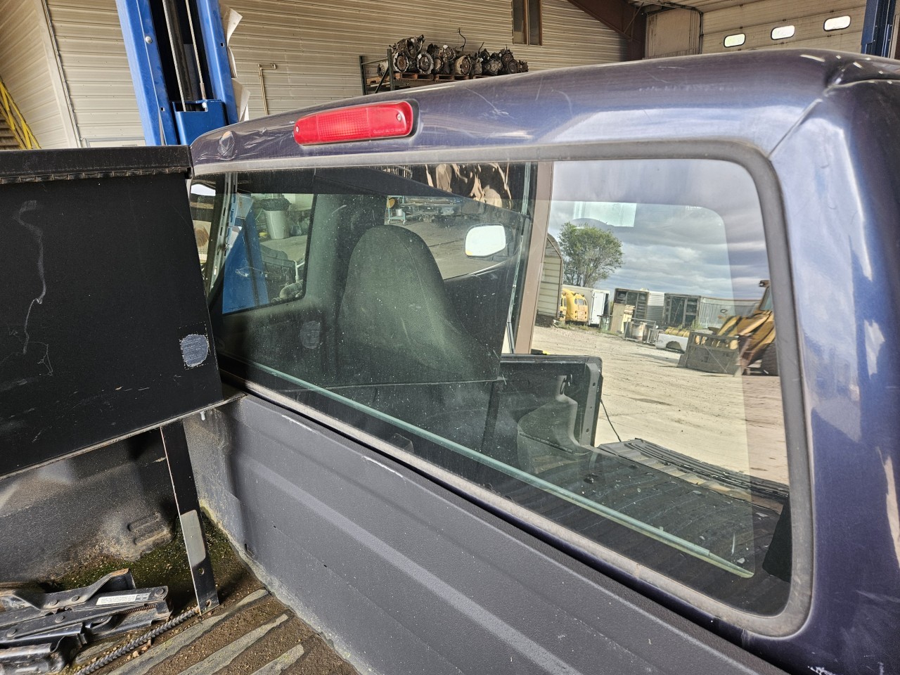 https://f005.backblazeb2.com/file/img-partshotlines-com/Inventory/MA176/Vehicle/6956_12.jpg