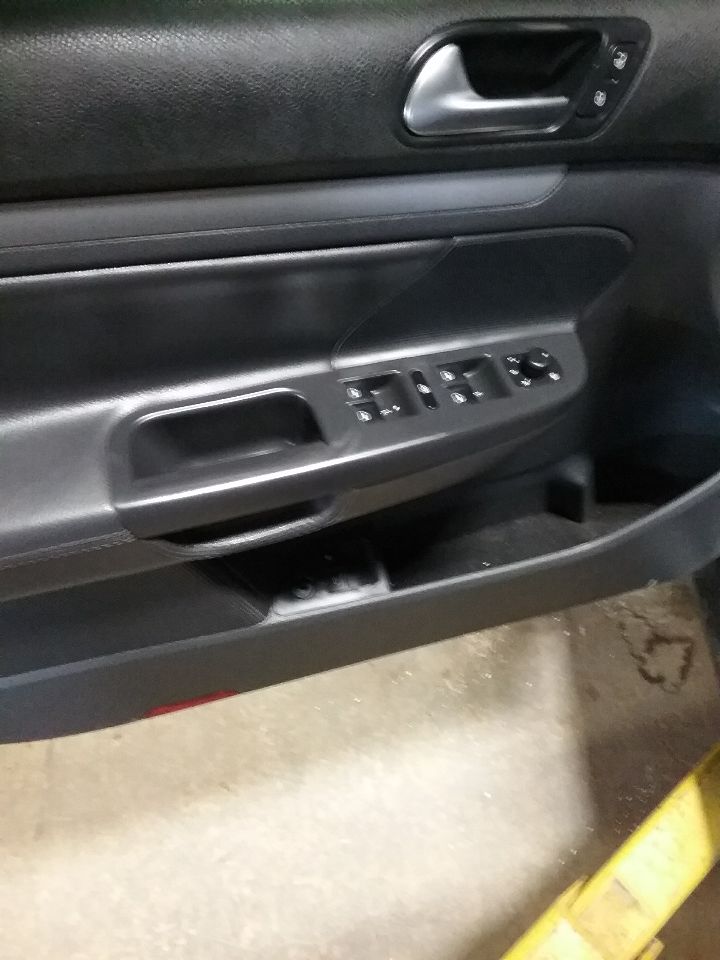https://f005.backblazeb2.com/file/img-partshotlines-com/Inventory/MA176/Vehicle/7170_10.jpg