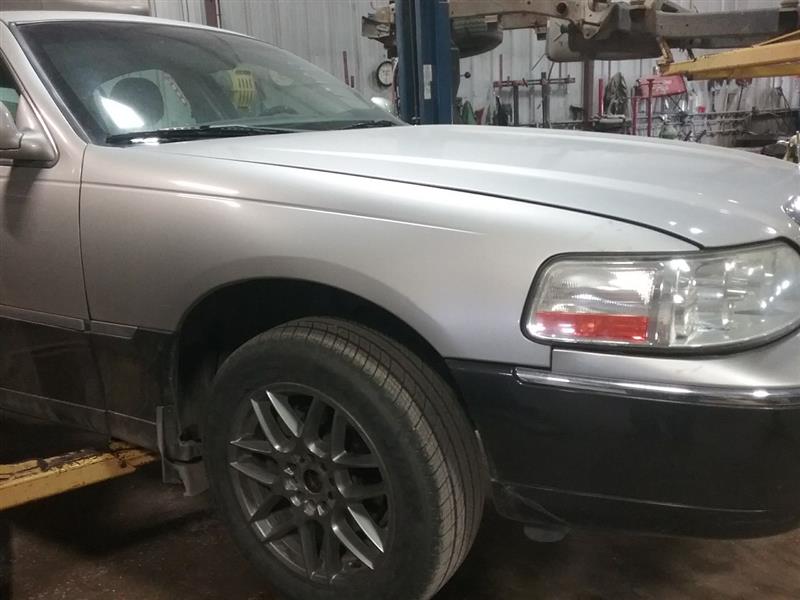 https://f005.backblazeb2.com/file/img-partshotlines-com/Inventory/MA176/Vehicle/7202_01.jpg