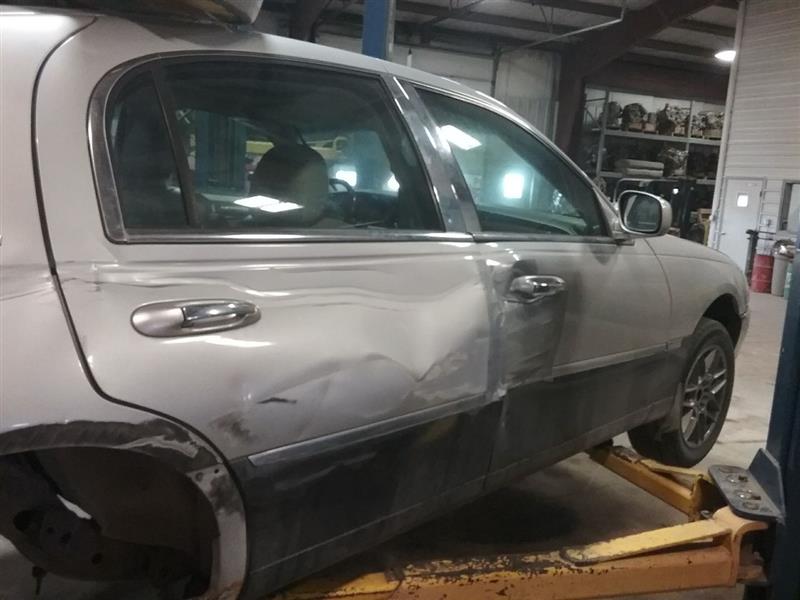 https://f005.backblazeb2.com/file/img-partshotlines-com/Inventory/MA176/Vehicle/7202_09.jpg