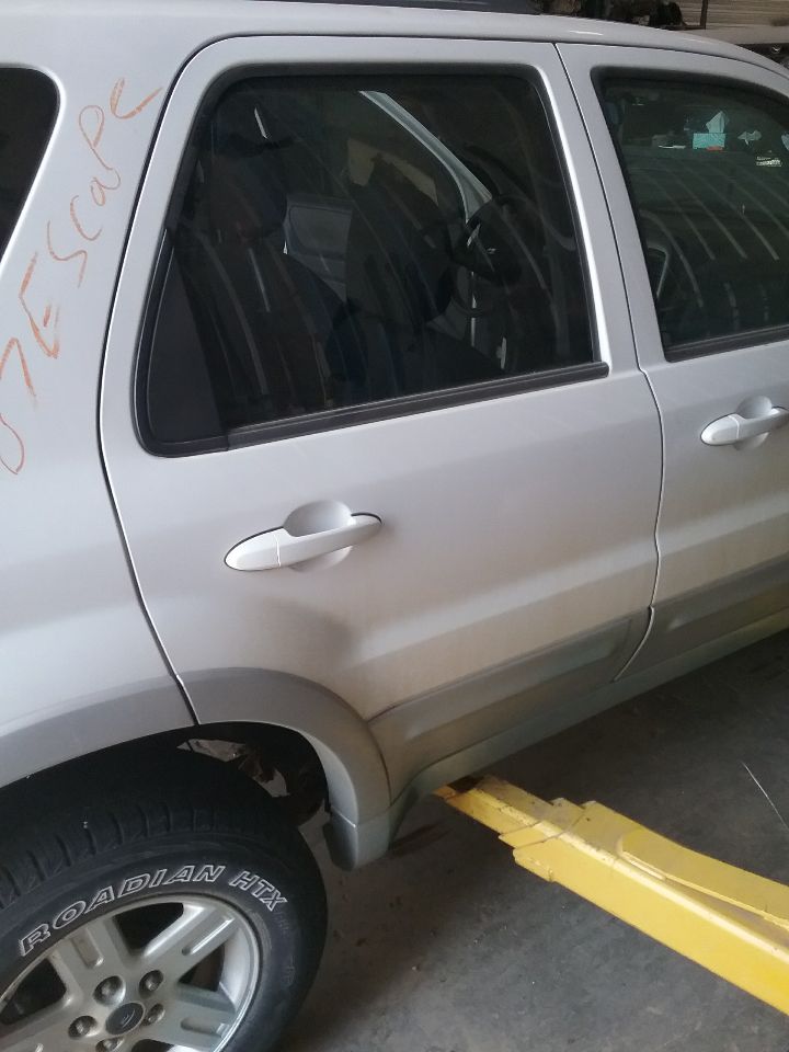 https://f005.backblazeb2.com/file/img-partshotlines-com/Inventory/MA176/Vehicle/7235_06.jpg