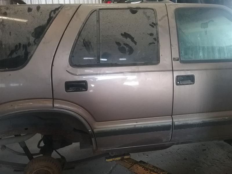https://f005.backblazeb2.com/file/img-partshotlines-com/Inventory/MA176/Vehicle/7245_09.jpg
