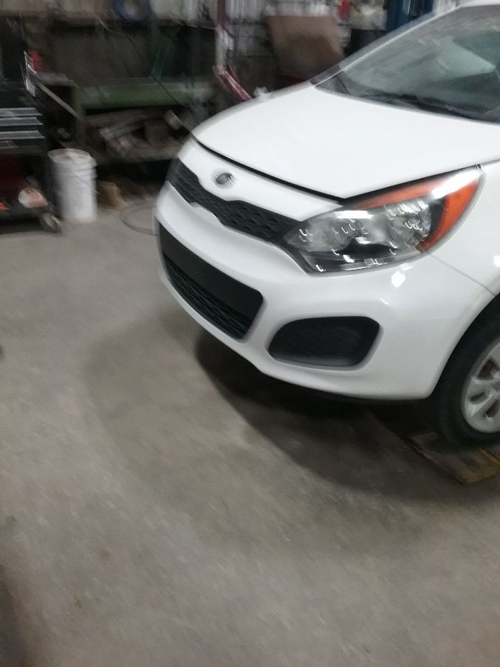 https://f005.backblazeb2.com/file/img-partshotlines-com/Inventory/MA176/Vehicle/7305_02.jpg