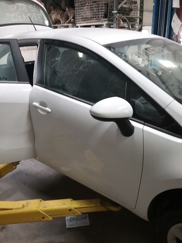 https://f005.backblazeb2.com/file/img-partshotlines-com/Inventory/MA176/Vehicle/7305_08.jpg