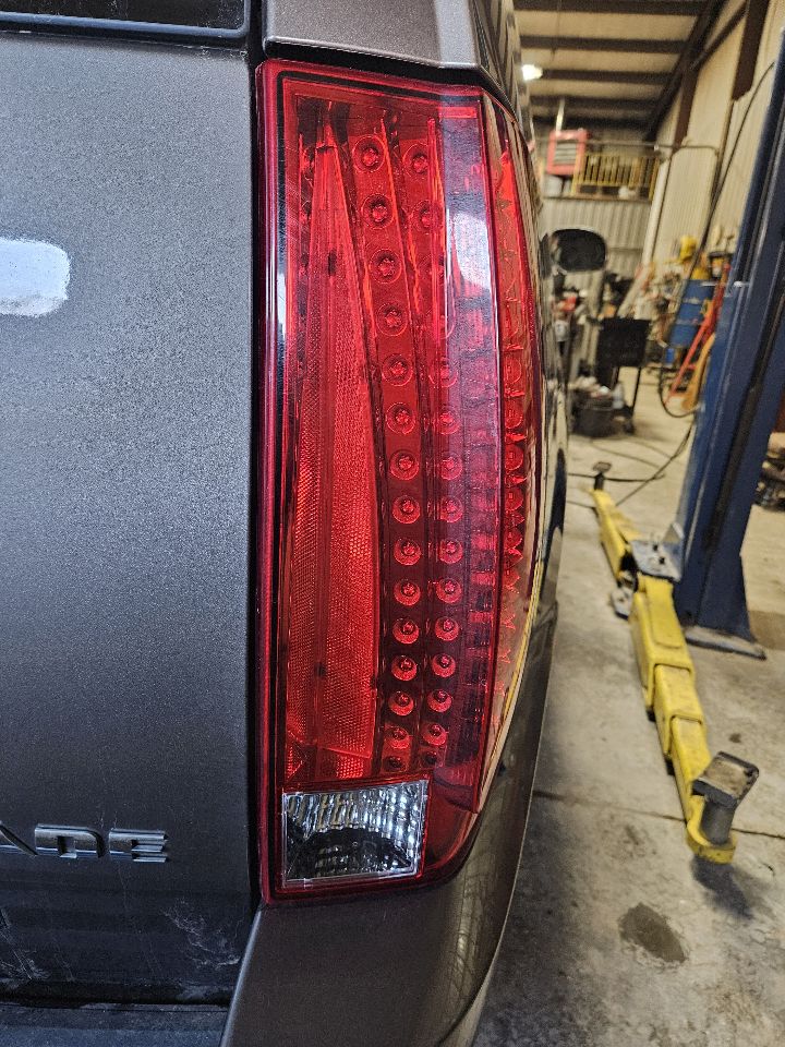 https://f005.backblazeb2.com/file/img-partshotlines-com/Inventory/MA176/Vehicle/7348_12.jpg