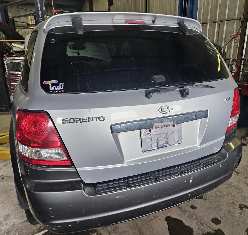 https://f005.backblazeb2.com/file/img-partshotlines-com/Inventory/MA176/Vehicle/7539_12.jpg