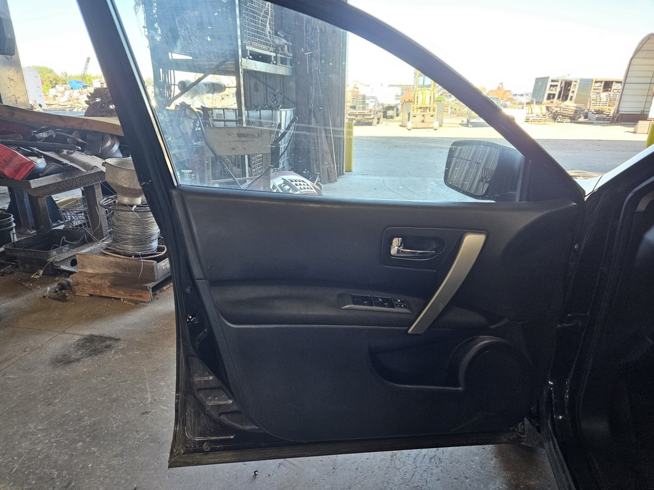 https://f005.backblazeb2.com/file/img-partshotlines-com/Inventory/MA176/Vehicle/7543_10.jpg