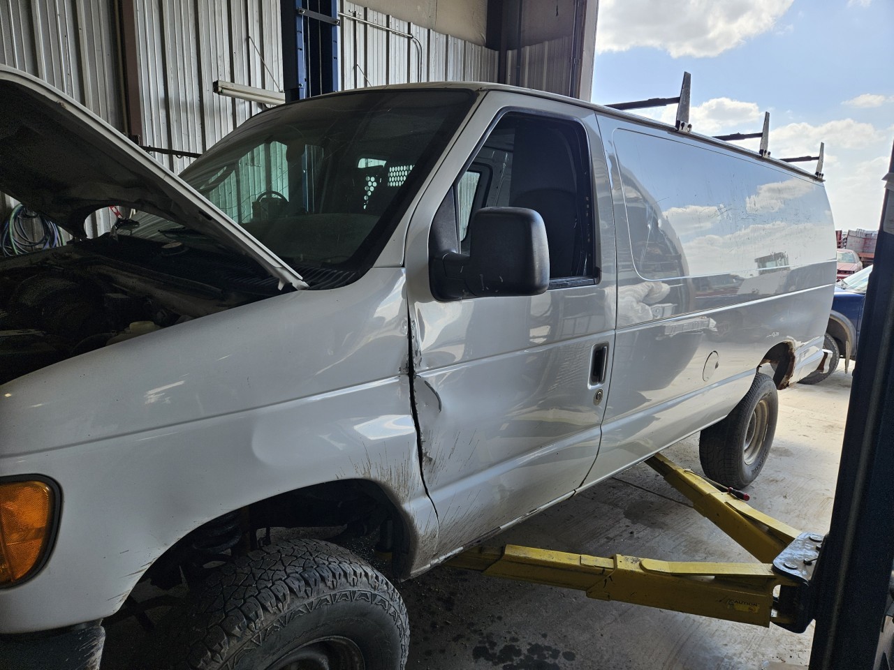 https://f005.backblazeb2.com/file/img-partshotlines-com/Inventory/MA176/Vehicle/7548_01.jpg