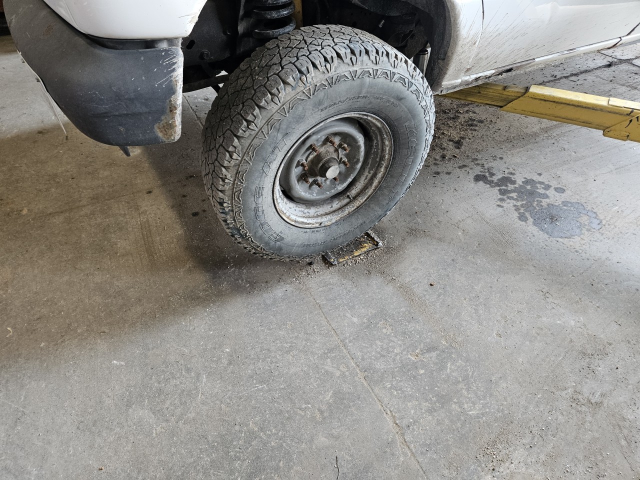 https://f005.backblazeb2.com/file/img-partshotlines-com/Inventory/MA176/Vehicle/7548_02.jpg
