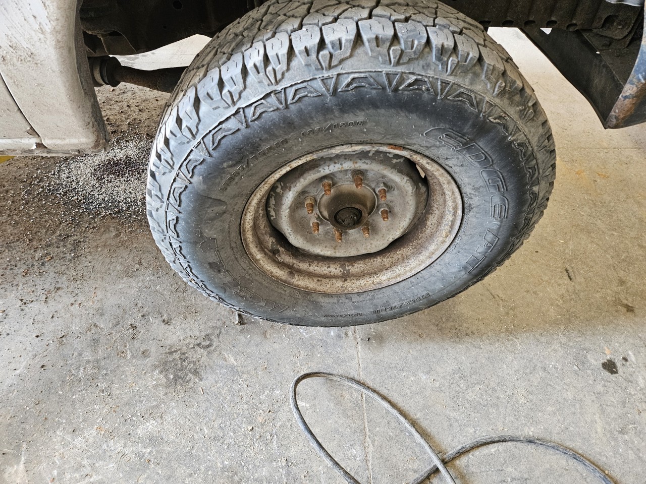 https://f005.backblazeb2.com/file/img-partshotlines-com/Inventory/MA176/Vehicle/7548_04.jpg