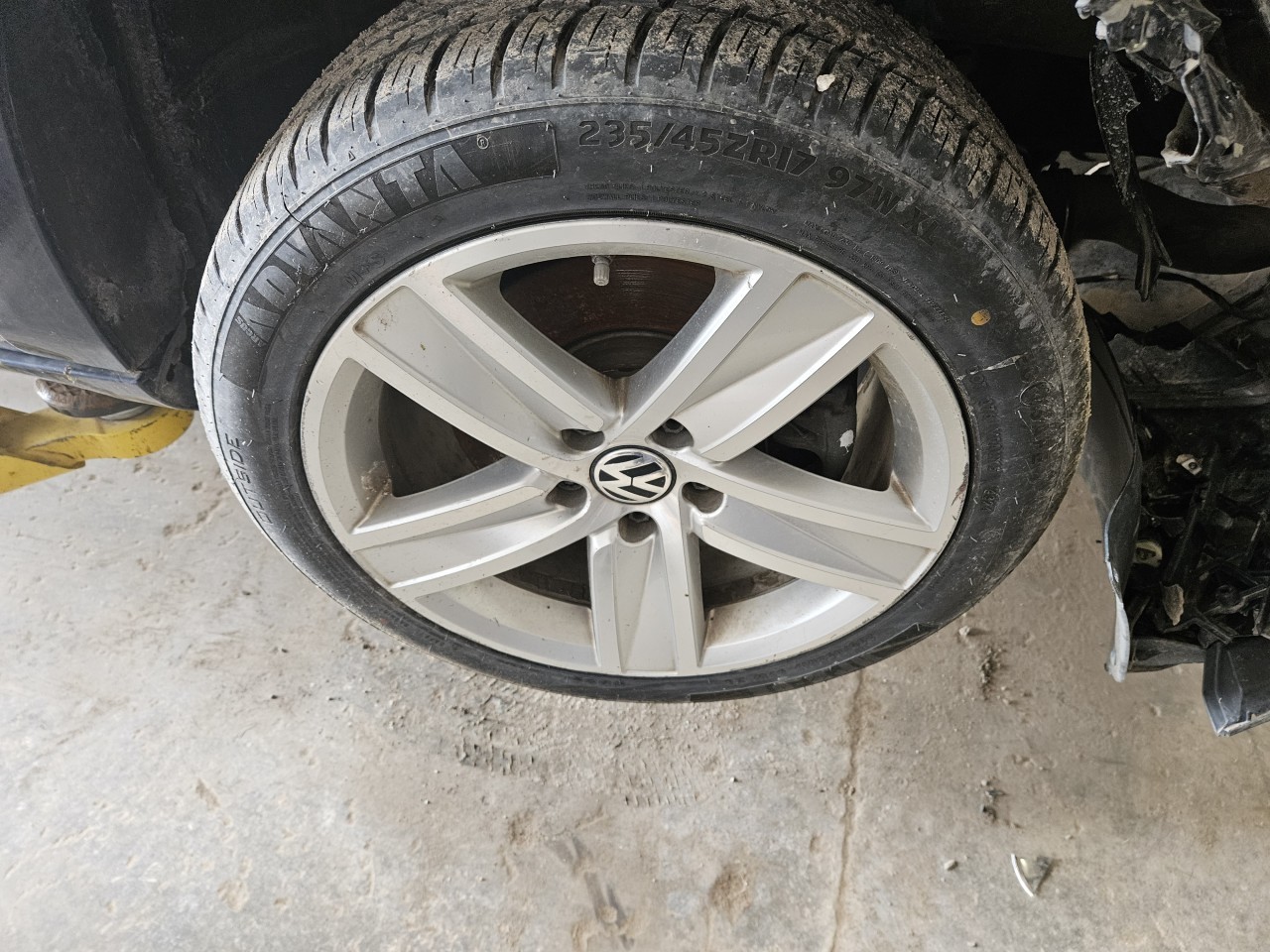 https://f005.backblazeb2.com/file/img-partshotlines-com/Inventory/MA176/Vehicle/7553_03.jpg