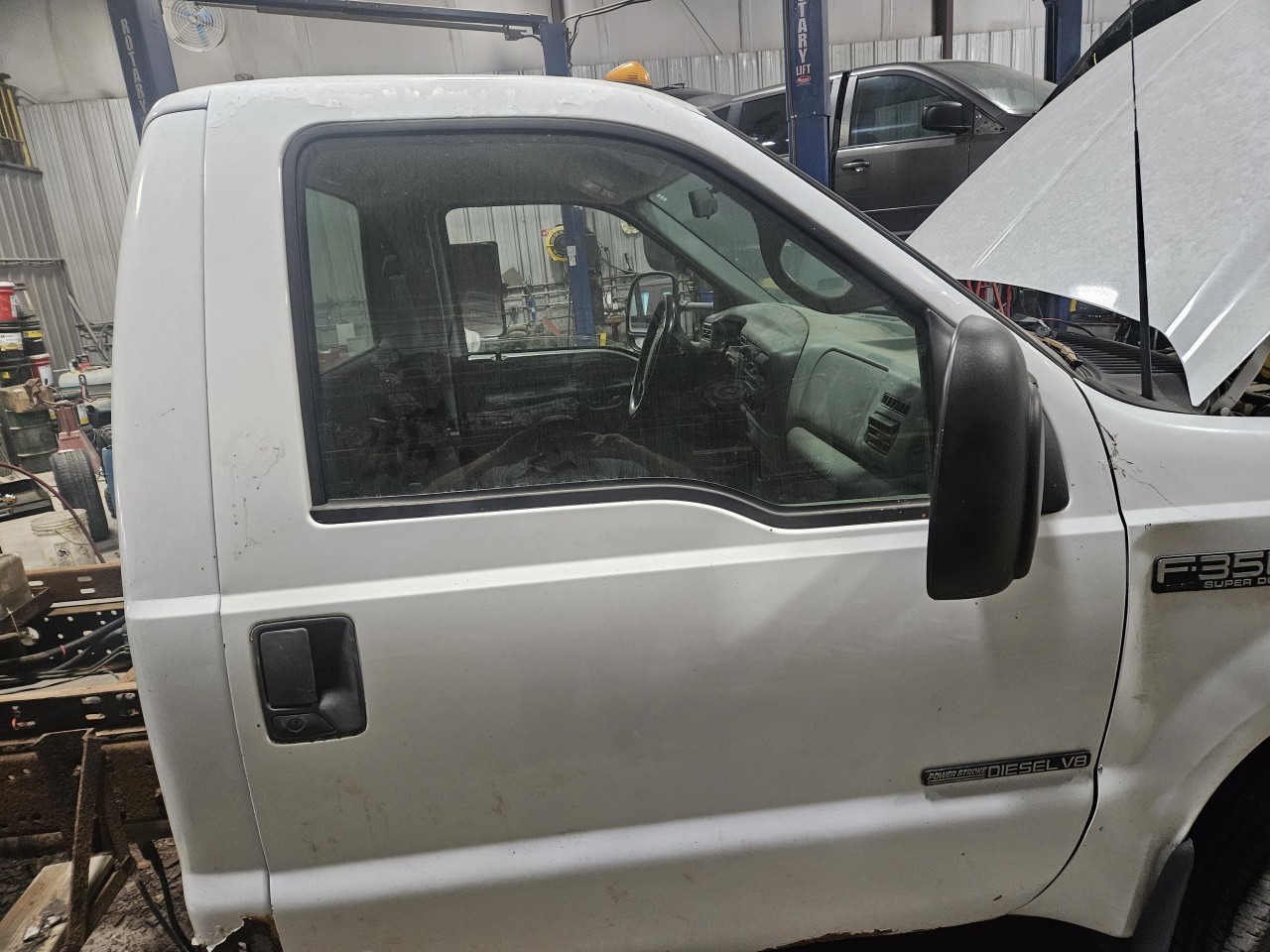 https://f005.backblazeb2.com/file/img-partshotlines-com/Inventory/MA176/Vehicle/7674_09.jpg