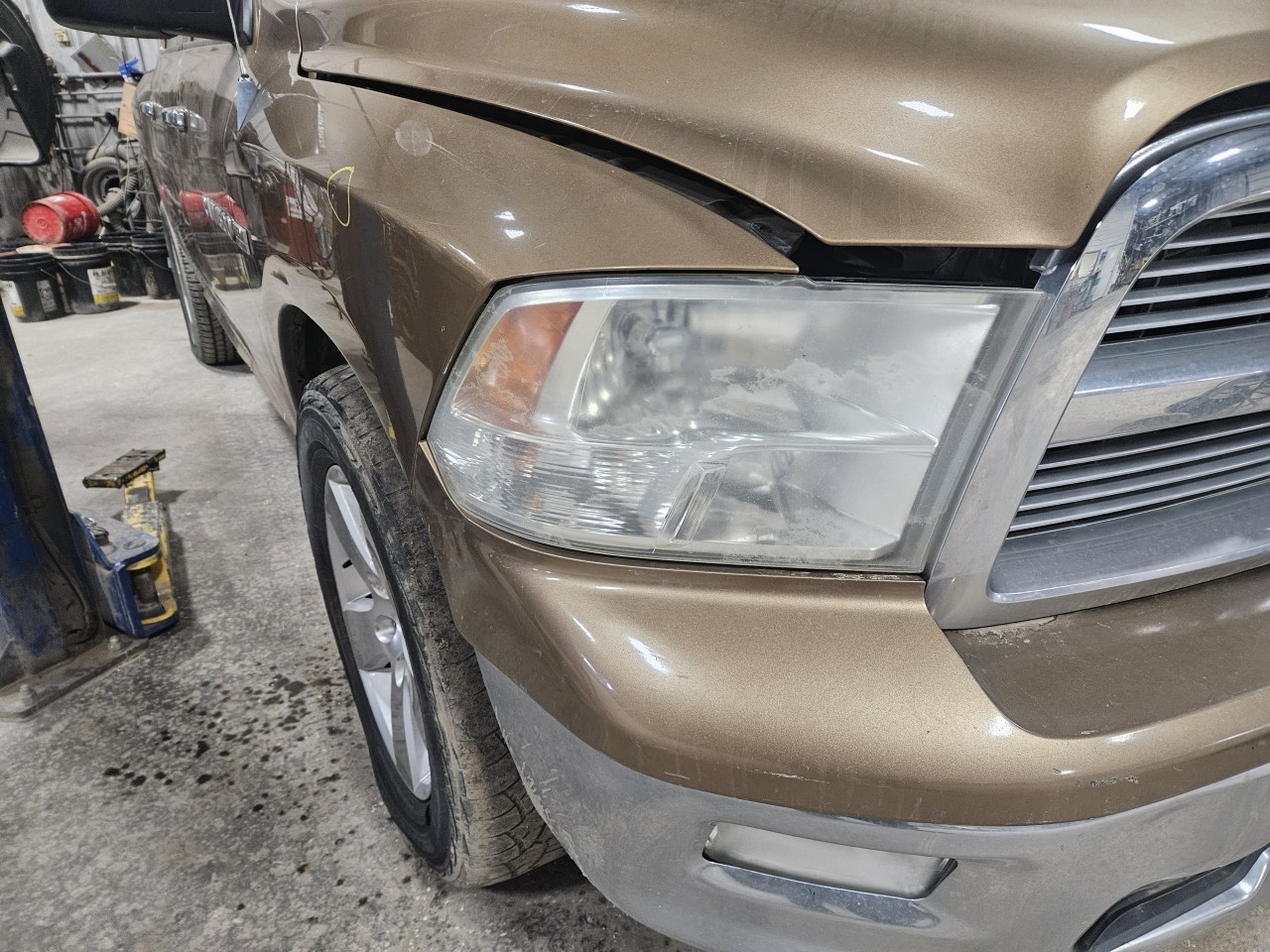 https://f005.backblazeb2.com/file/img-partshotlines-com/Inventory/MA176/Vehicle/7688_01.jpg