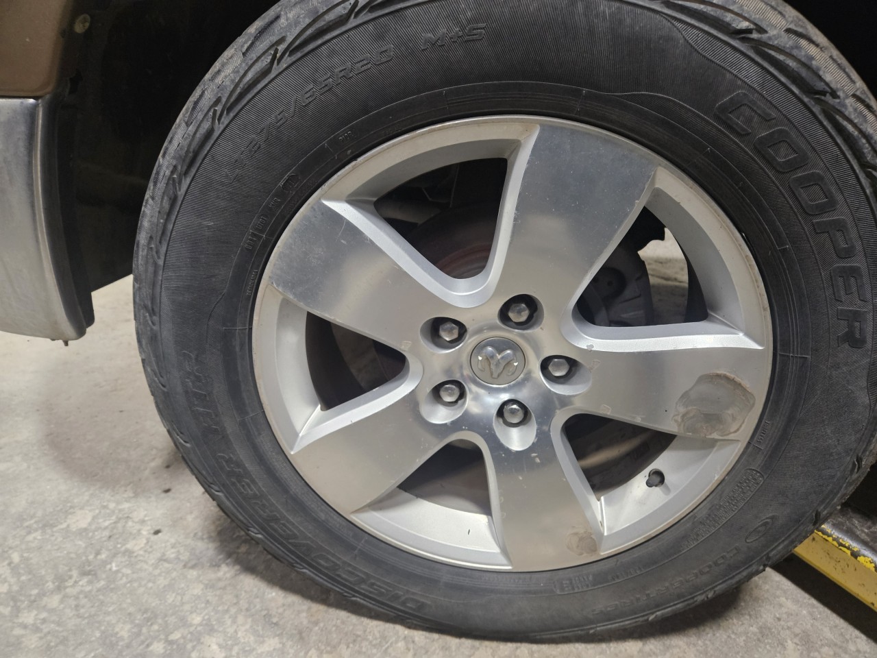 https://f005.backblazeb2.com/file/img-partshotlines-com/Inventory/MA176/Vehicle/7688_10.jpg