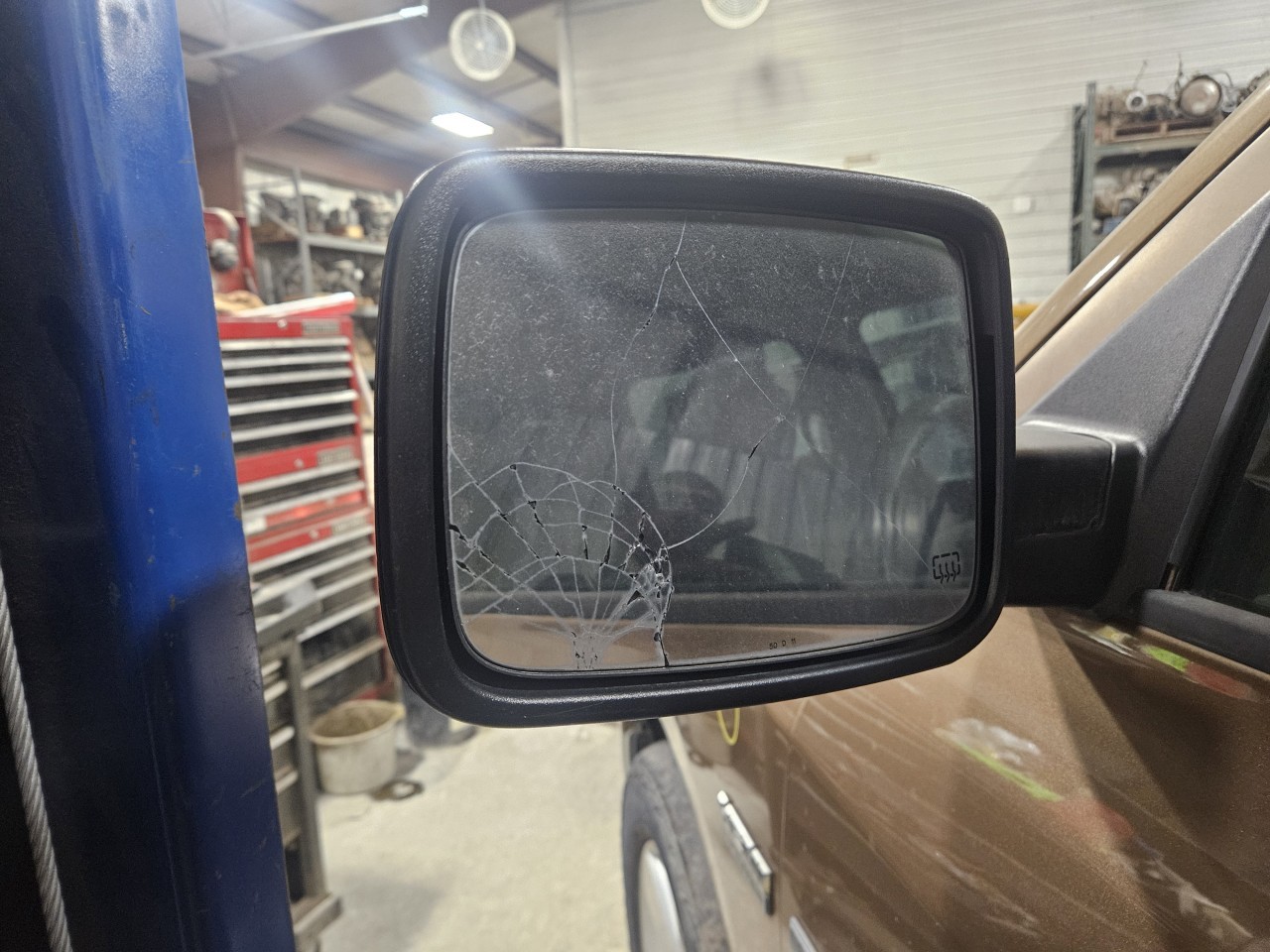 https://f005.backblazeb2.com/file/img-partshotlines-com/Inventory/MA176/Vehicle/7688_12.jpg
