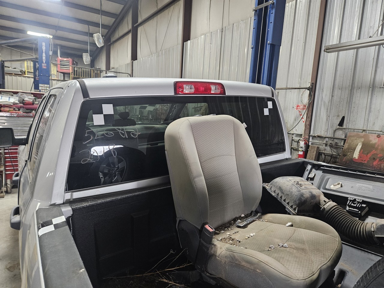 https://f005.backblazeb2.com/file/img-partshotlines-com/Inventory/MA176/Vehicle/7691_09.jpg