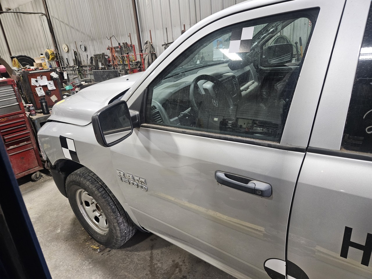 https://f005.backblazeb2.com/file/img-partshotlines-com/Inventory/MA176/Vehicle/7691_11.jpg