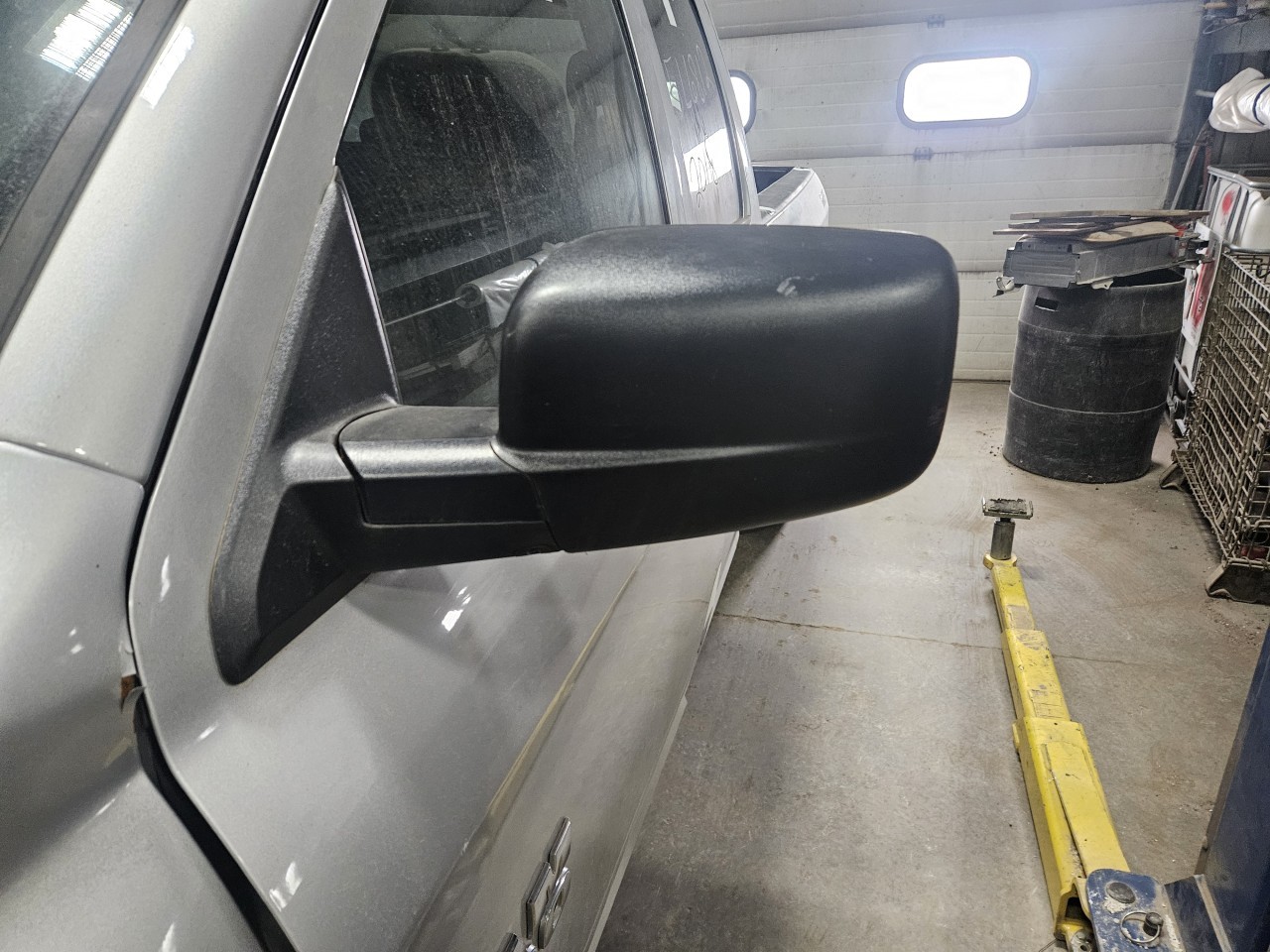 https://f005.backblazeb2.com/file/img-partshotlines-com/Inventory/MA176/Vehicle/7691_12.jpg