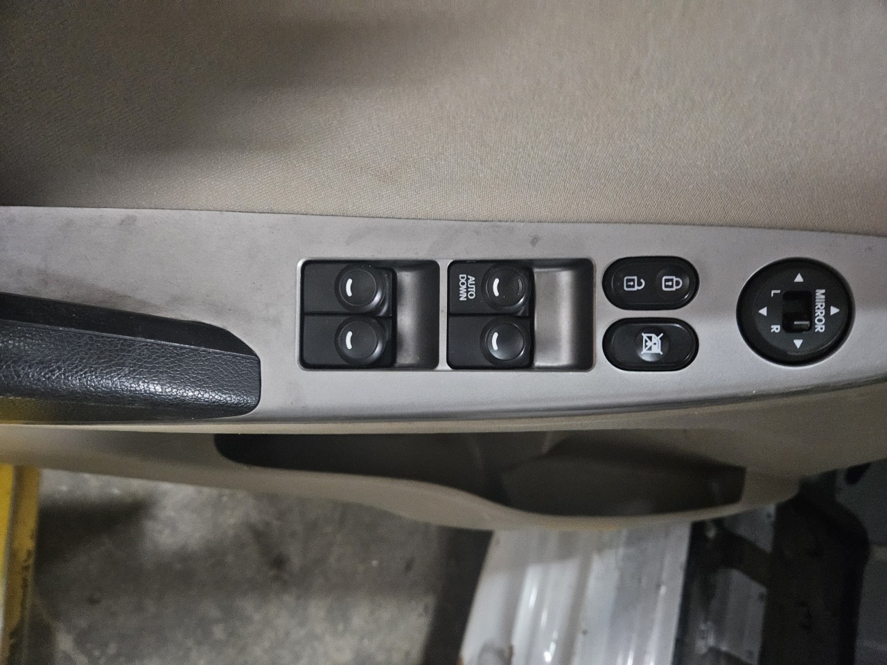 https://f005.backblazeb2.com/file/img-partshotlines-com/Inventory/MA176/Vehicle/7698_11.jpg