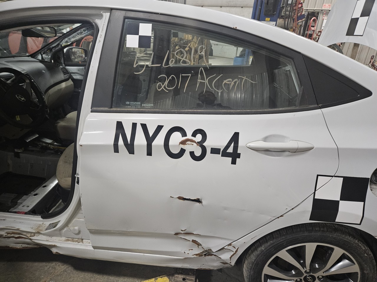 https://f005.backblazeb2.com/file/img-partshotlines-com/Inventory/MA176/Vehicle/7698_12.jpg