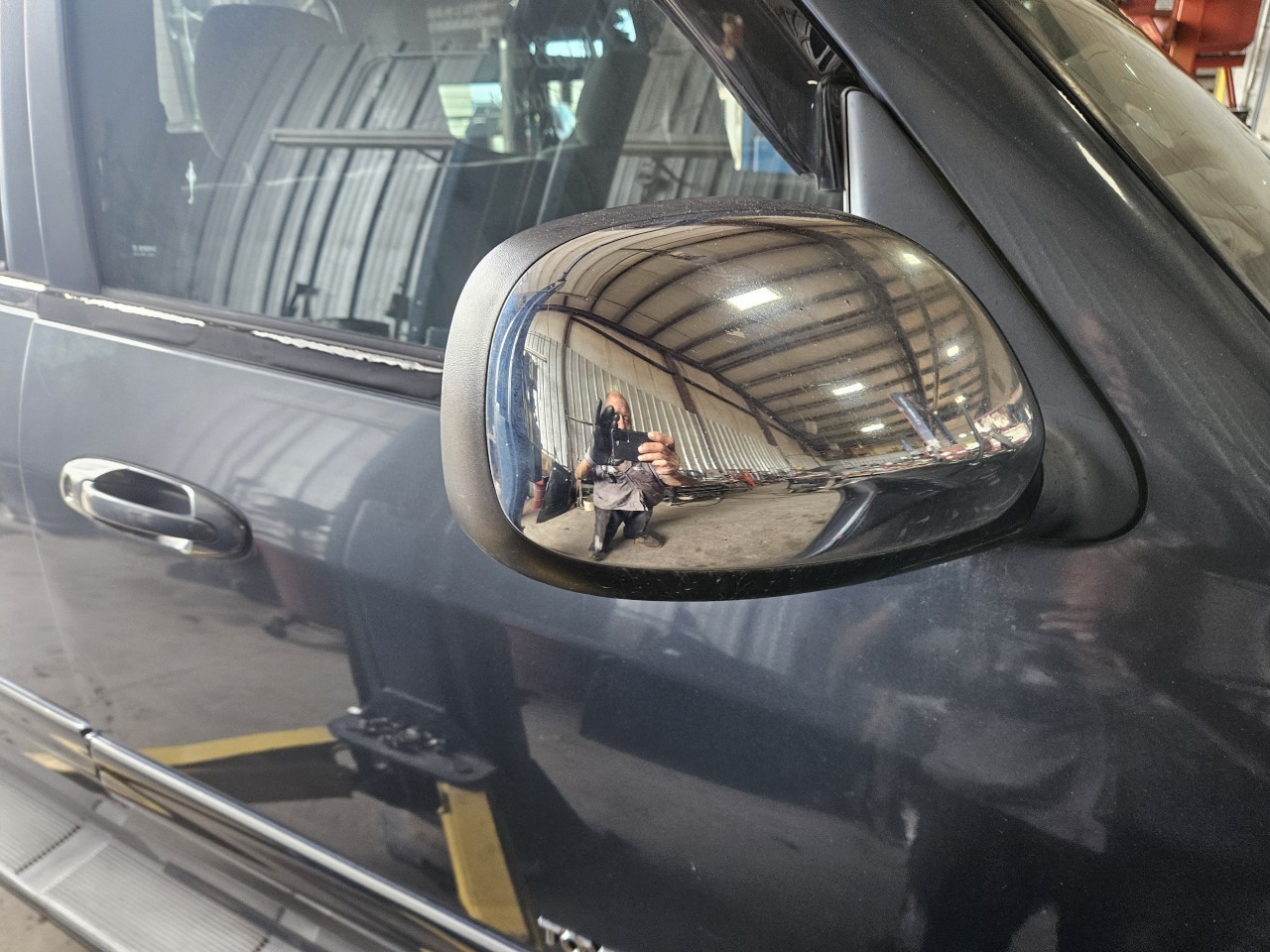 https://f005.backblazeb2.com/file/img-partshotlines-com/Inventory/MA176/Vehicle/7727_06.jpg