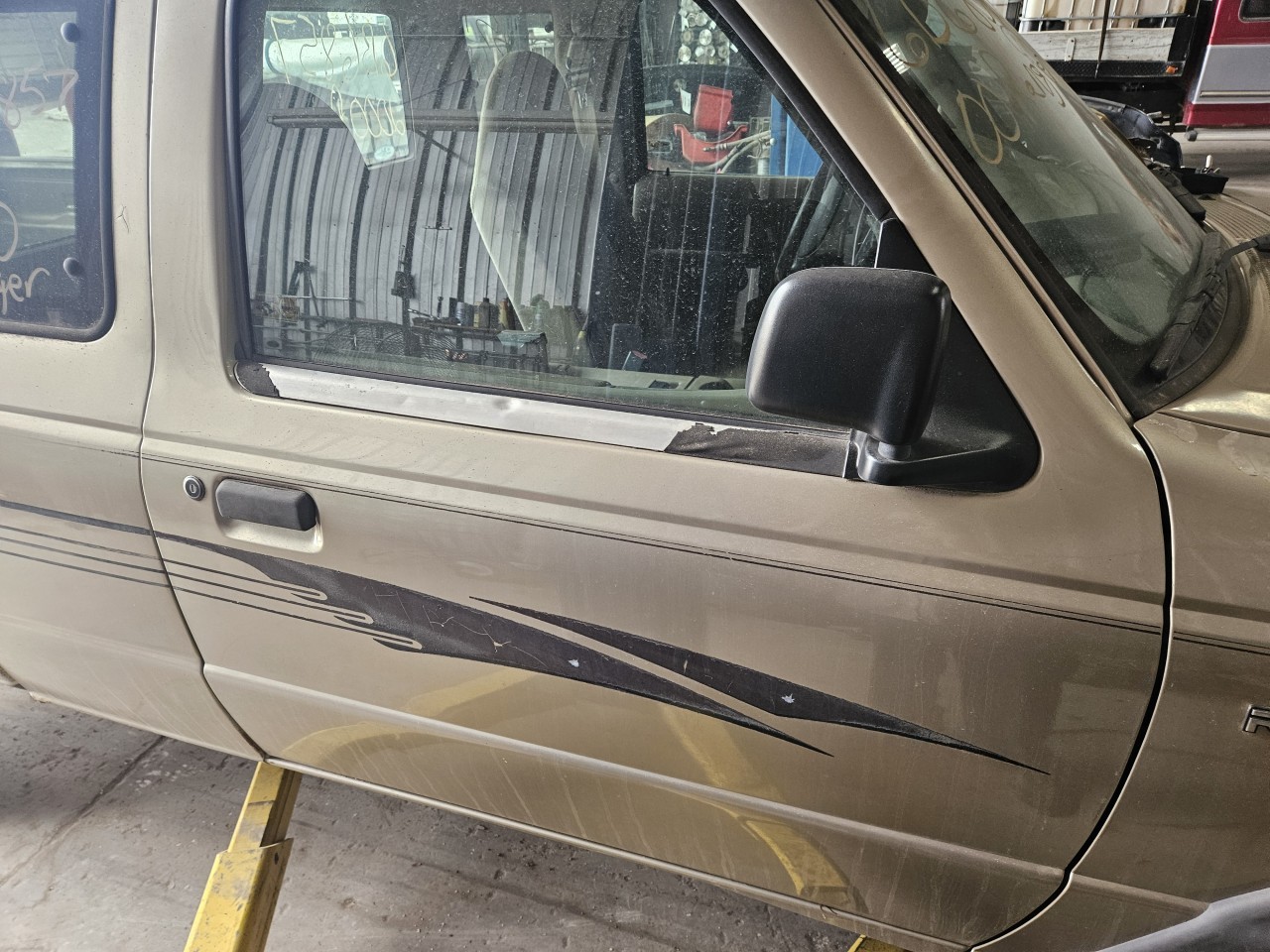 https://f005.backblazeb2.com/file/img-partshotlines-com/Inventory/MA176/Vehicle/7736_09.jpg