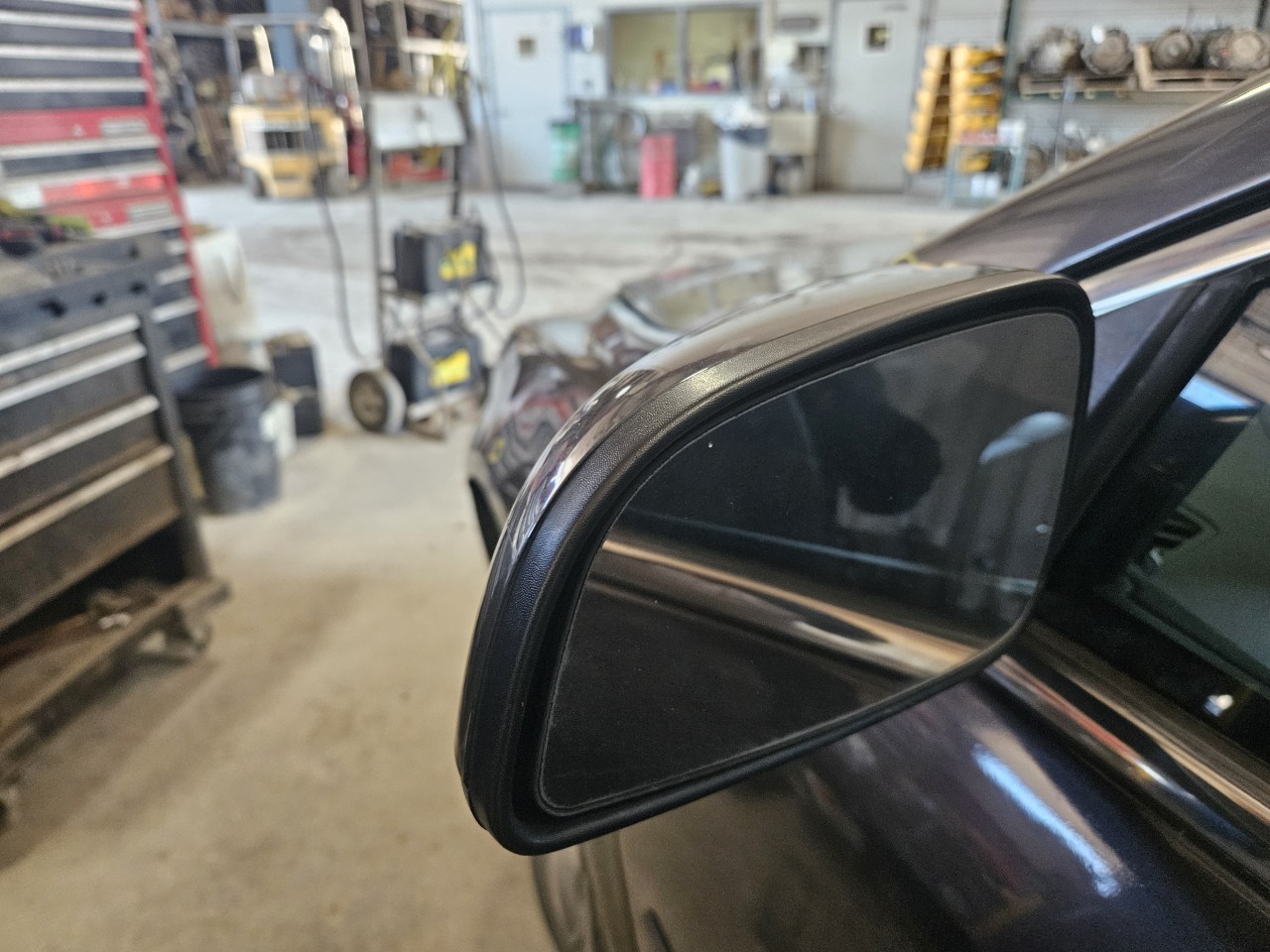 https://f005.backblazeb2.com/file/img-partshotlines-com/Inventory/MA176/Vehicle/7773_12.jpg