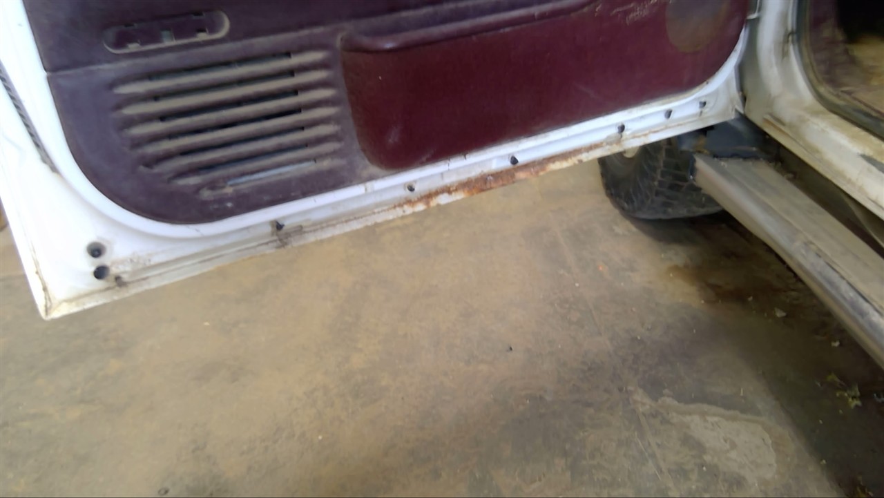 https://f005.backblazeb2.com/file/img-partshotlines-com/Inventory/MA178/Vehicle/10106_11.jpg