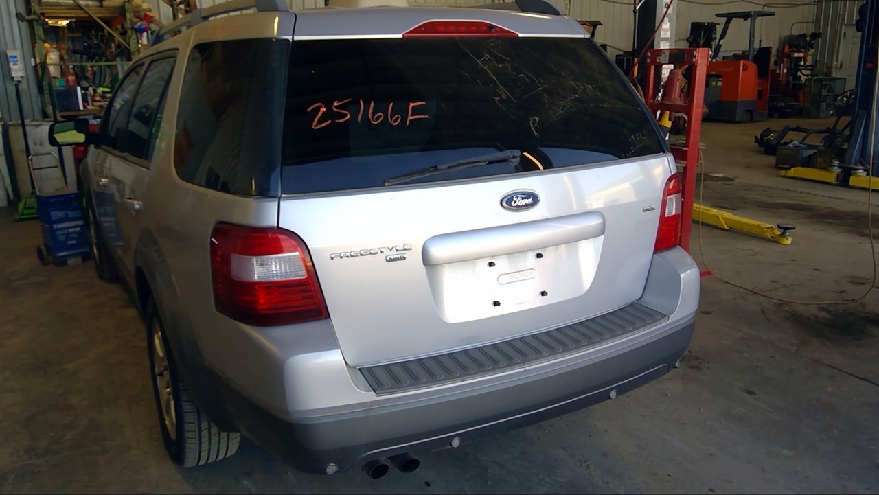 https://f005.backblazeb2.com/file/img-partshotlines-com/Inventory/MA178/Vehicle/10358_11.jpg
