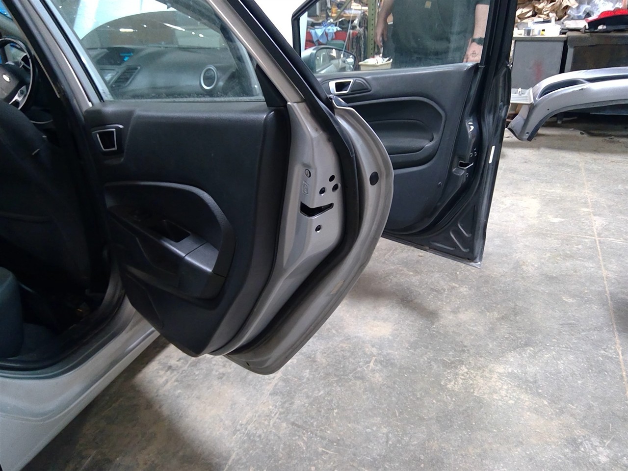 https://f005.backblazeb2.com/file/img-partshotlines-com/Inventory/MA178/Vehicle/10733_04.jpg