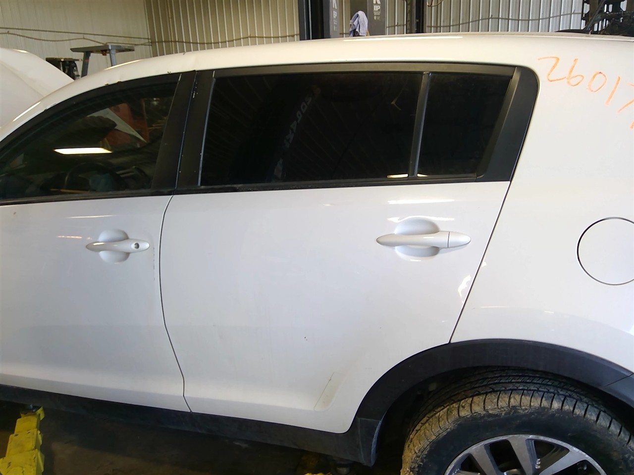 https://f005.backblazeb2.com/file/img-partshotlines-com/Inventory/MA178/Vehicle/10867_06.jpg