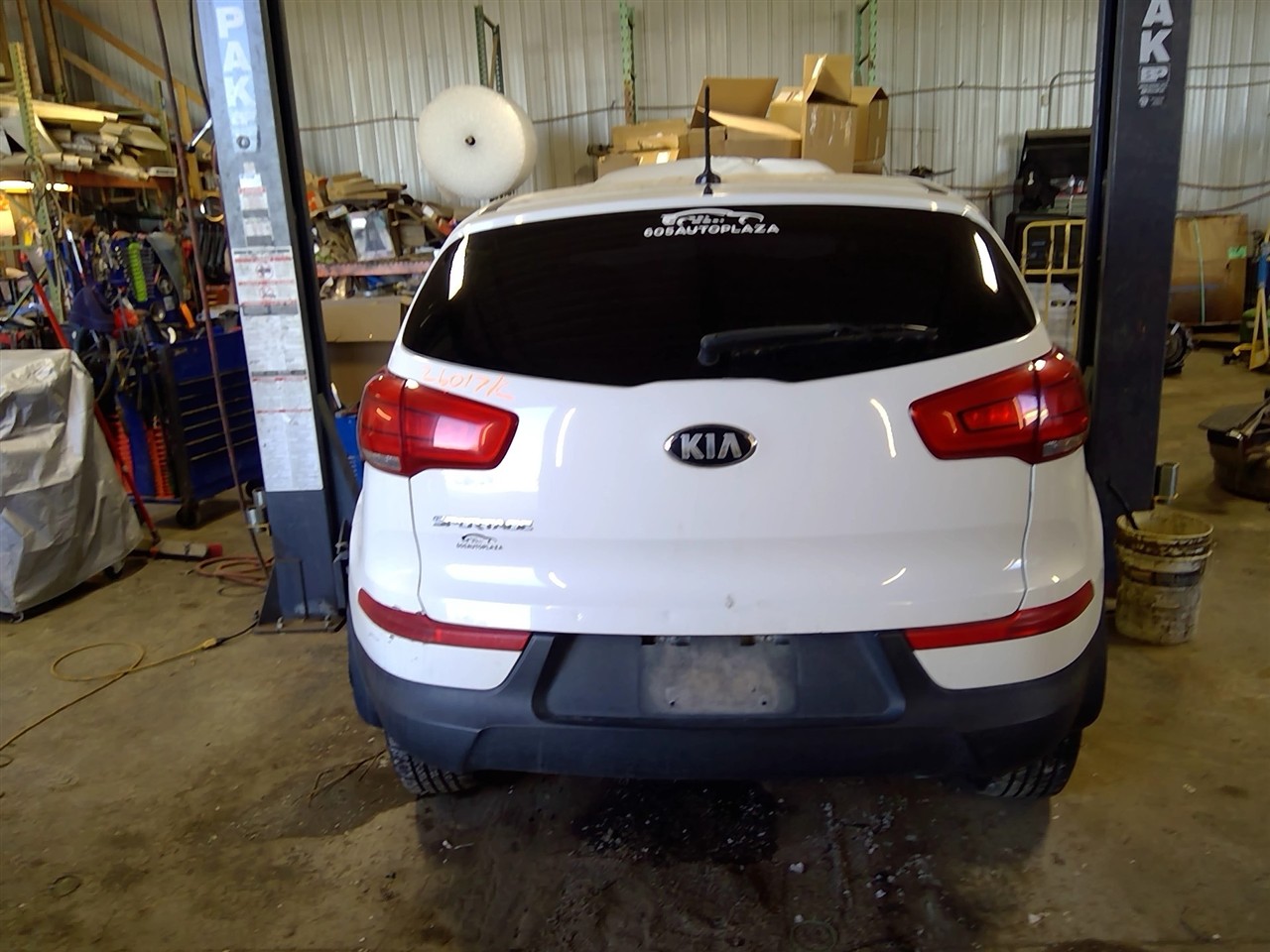 https://f005.backblazeb2.com/file/img-partshotlines-com/Inventory/MA178/Vehicle/10867_08.jpg