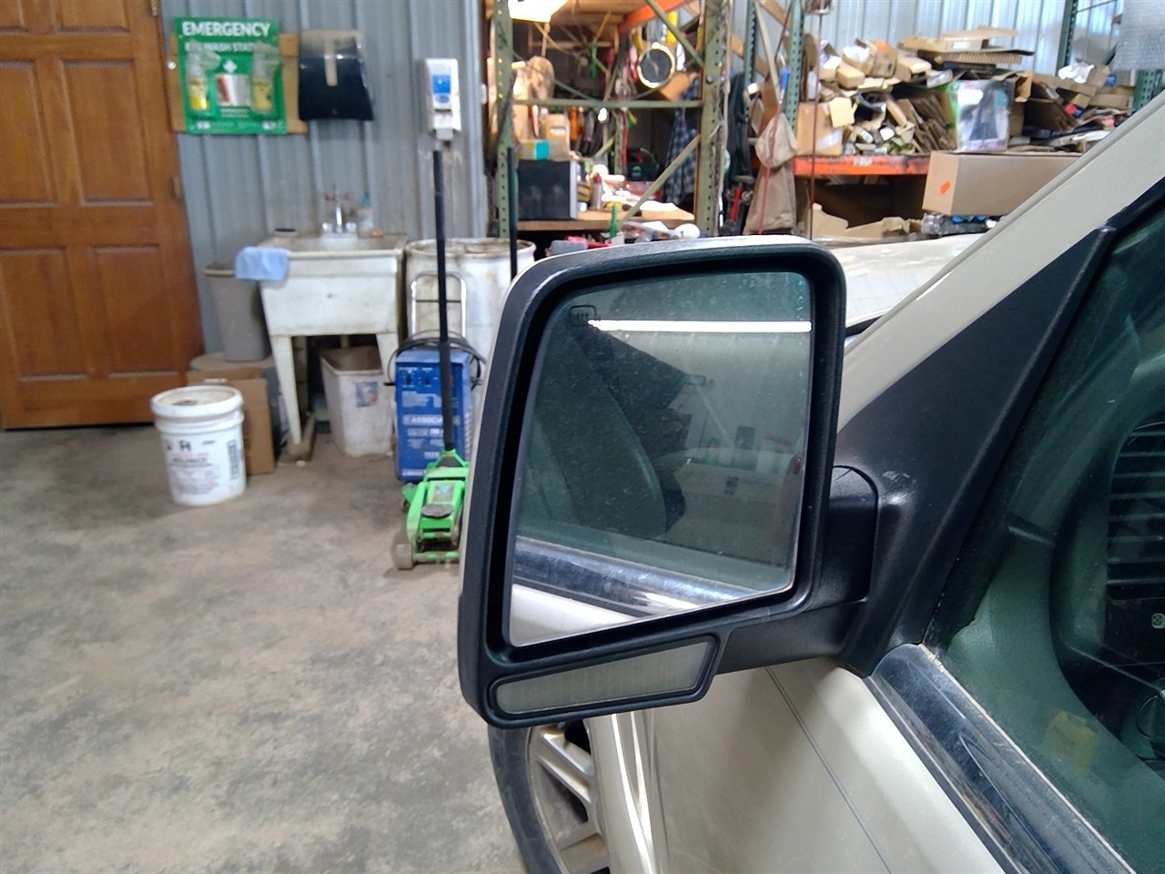 https://f005.backblazeb2.com/file/img-partshotlines-com/Inventory/MA178/Vehicle/11014_06.jpg